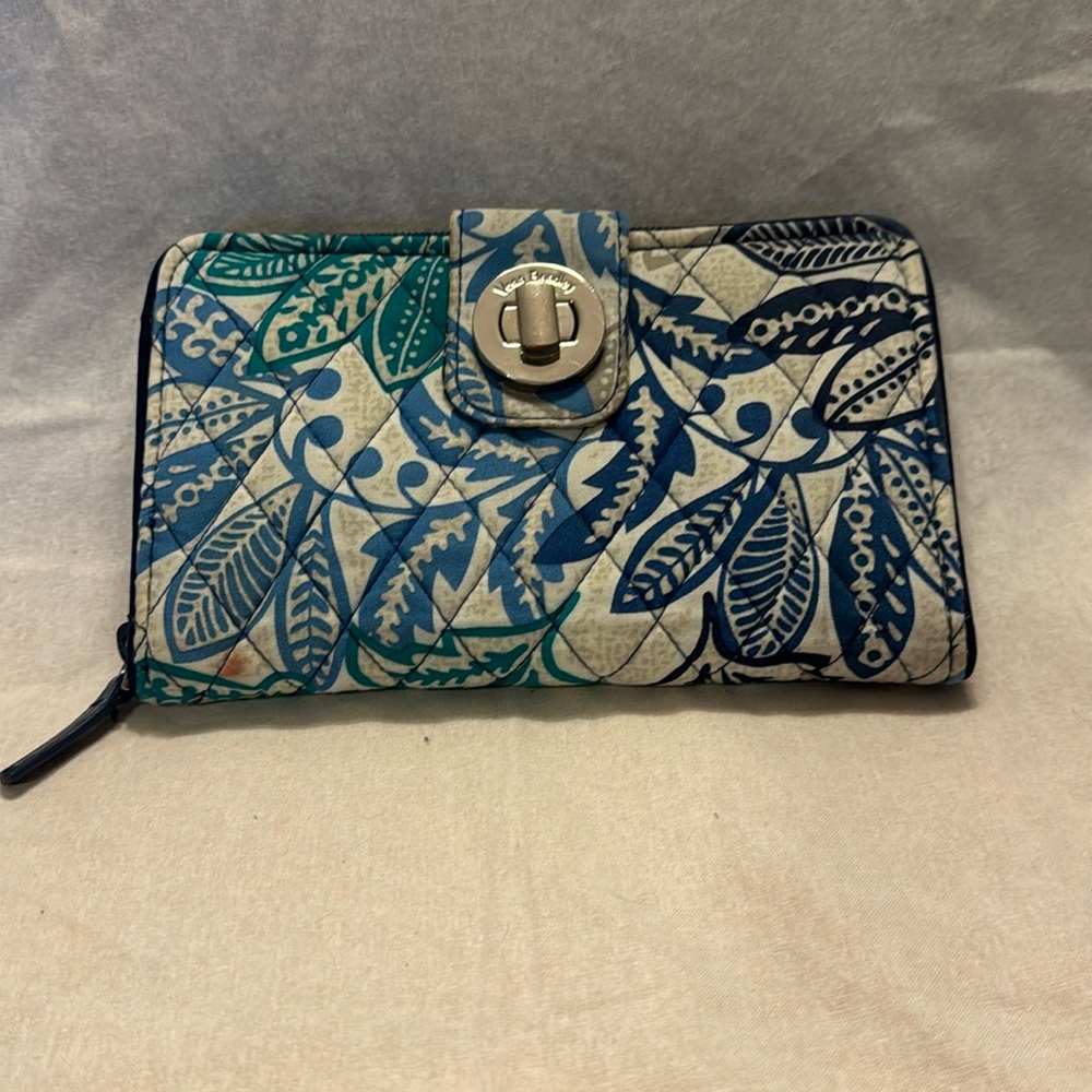 Vera Bradley RFID Wallet.